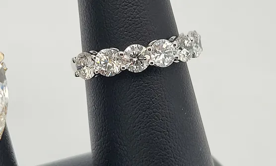 Sell diamonds for cash in Leawood, KS
