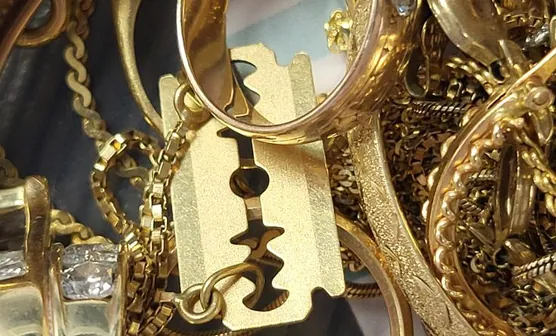 Sell gold in Overland Park, KS for immediate cash